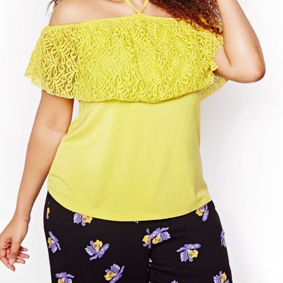 Michel Studio Tops - Michel Studio Off-shoulder Halter 14 Michel Studio Tops - Michel Studio Off-shoulder Halter 14